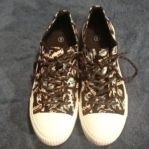 Miami Dolphins Womens Low Top Repeat Print Canvas Shoe.